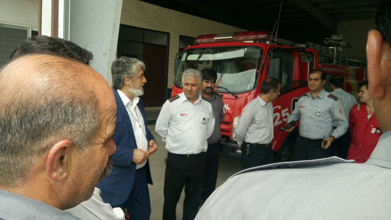 آموزش آتش نشانان 10 شهر استان طی دو روز درسازمان آتش نشانی بابل برگزار شد.