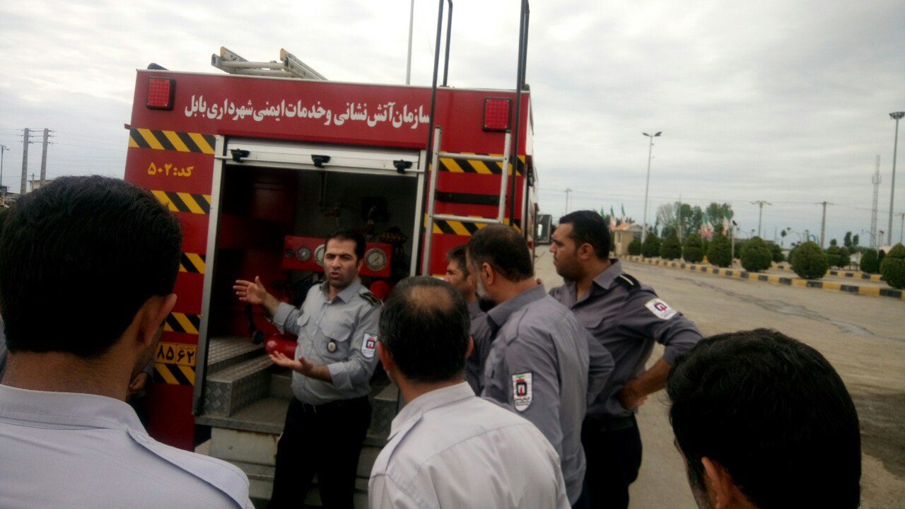آموزش آتش نشانان 10 شهر استان طی دو روز درسازمان آتش نشانی بابل برگزار شد.