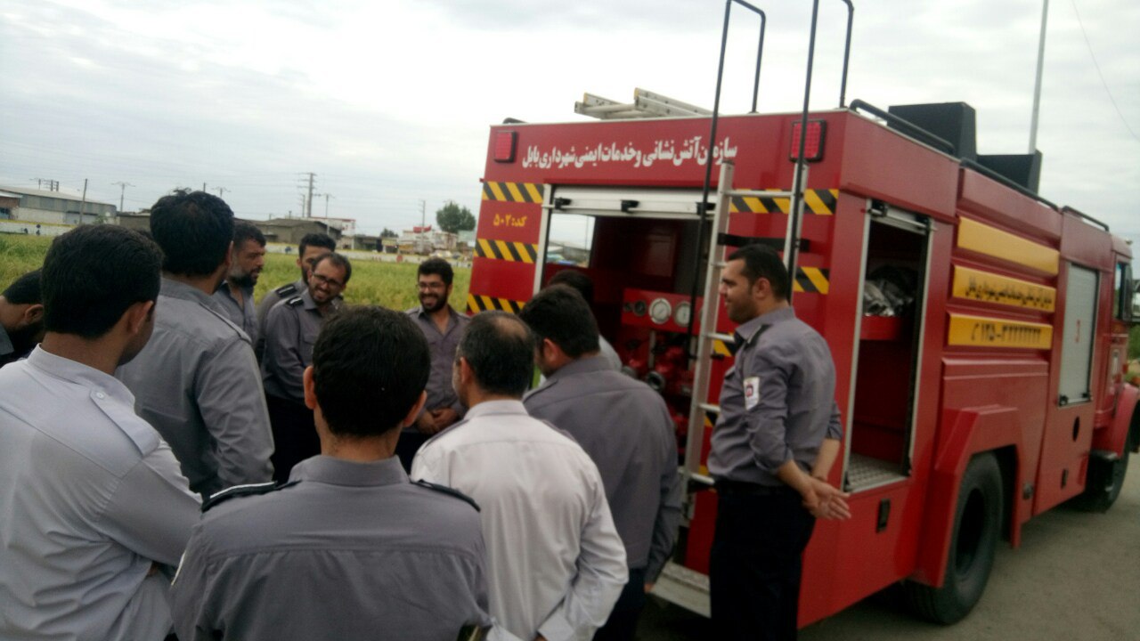 آموزش آتش نشانان 10 شهر استان طی دو روز درسازمان آتش نشانی بابل برگزار شد.