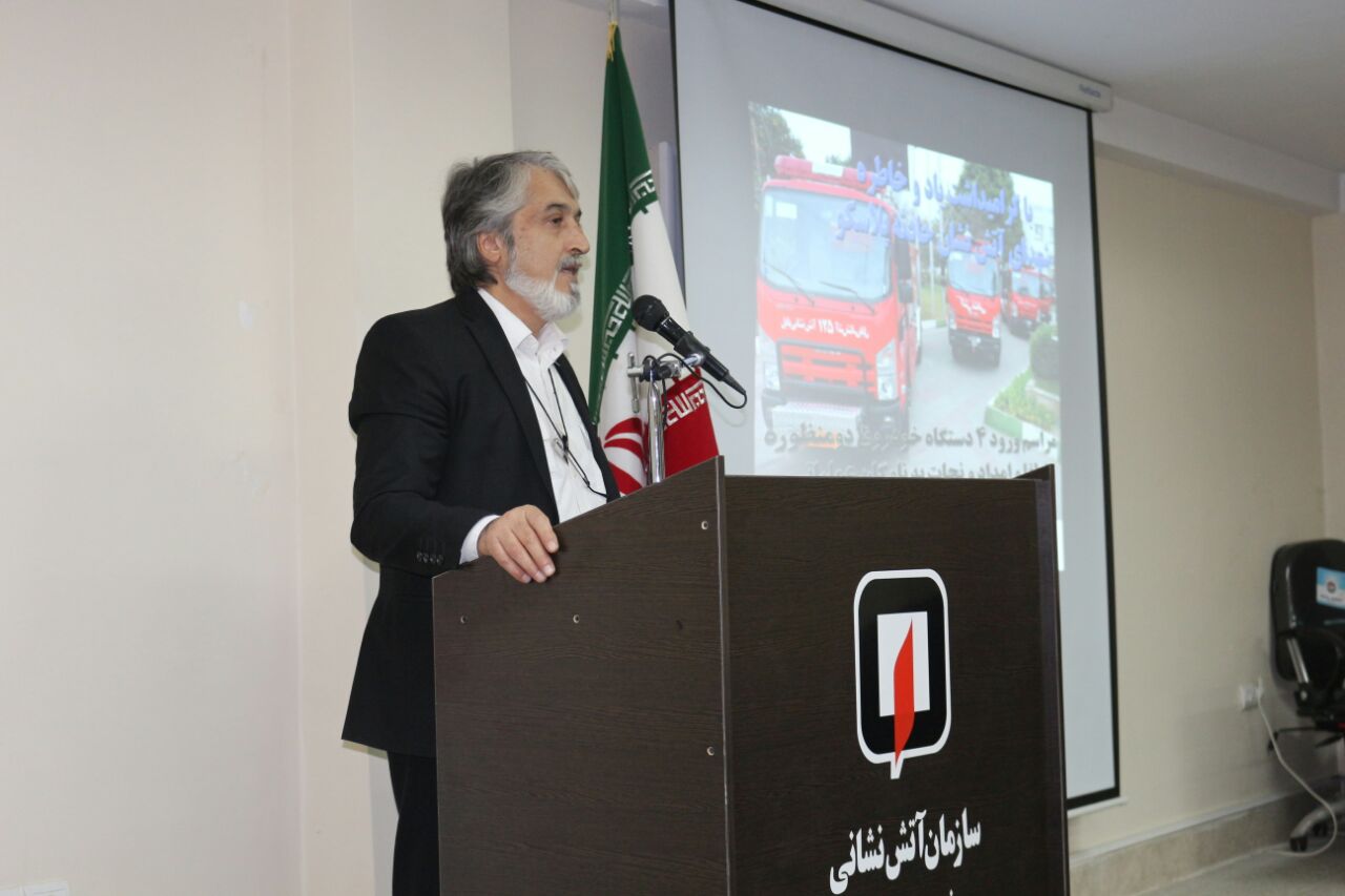 مراسم ورود و بهره برداری  رسمی از 4 دستگاه خودروی دو منظوره اطفا و امداد ونجات