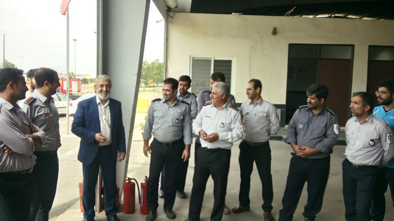 آموزش آتش نشانان 10 شهر استان طی دو روز درسازمان آتش نشانی بابل برگزار شد.