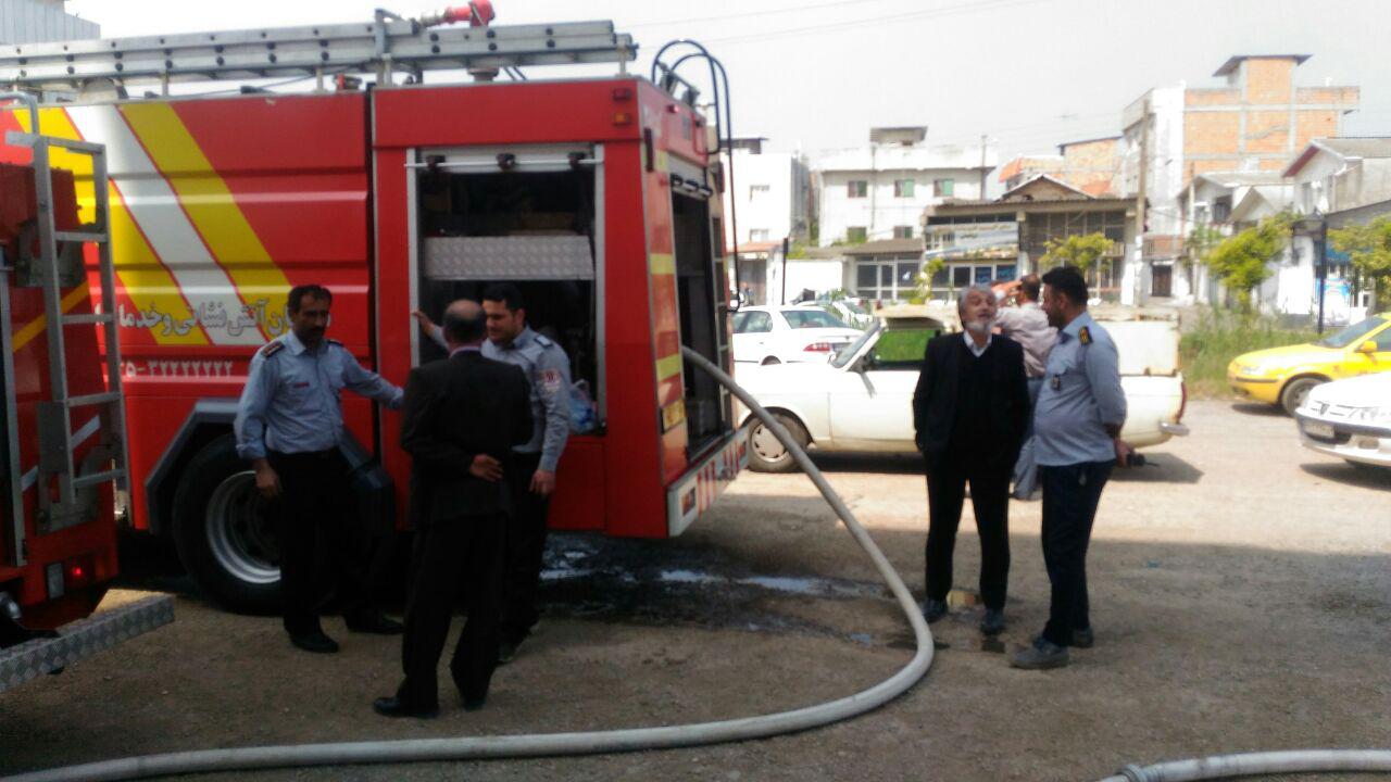 آتش سوزی طبقه پنجم آپارتمان مسکونی