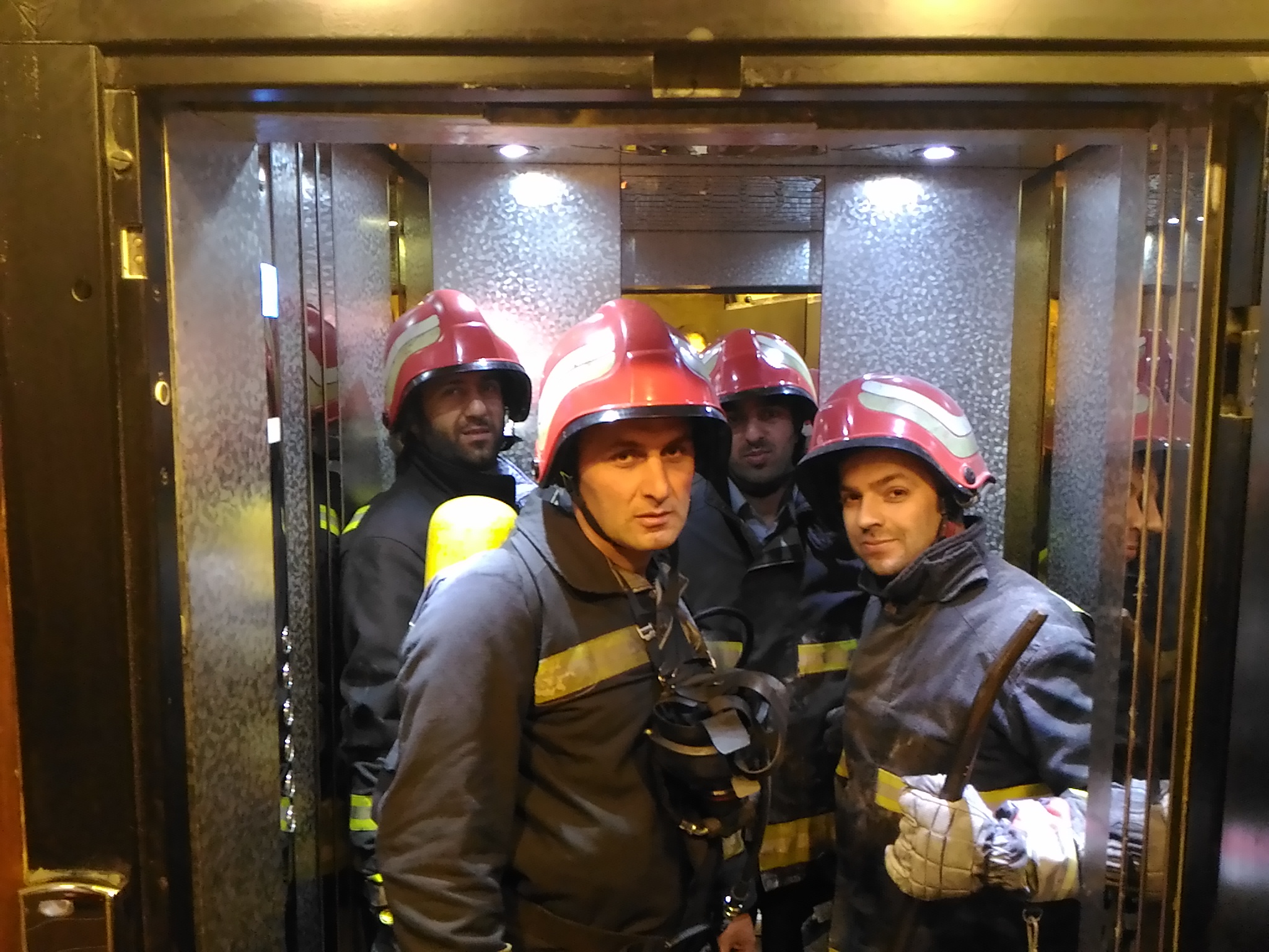 روشن ماندن شمع در سفره هفت سین حادثه ساز شد