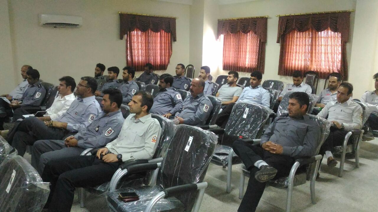 آموزش آتش نشانان 10 شهر استان طی دو روز درسازمان آتش نشانی بابل برگزار شد.
