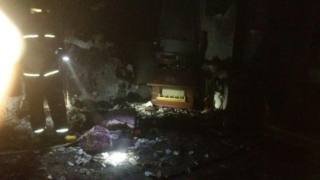 بامداد امروز حریق منزل مسکونی در شهرک آزادگان اطفا گردید