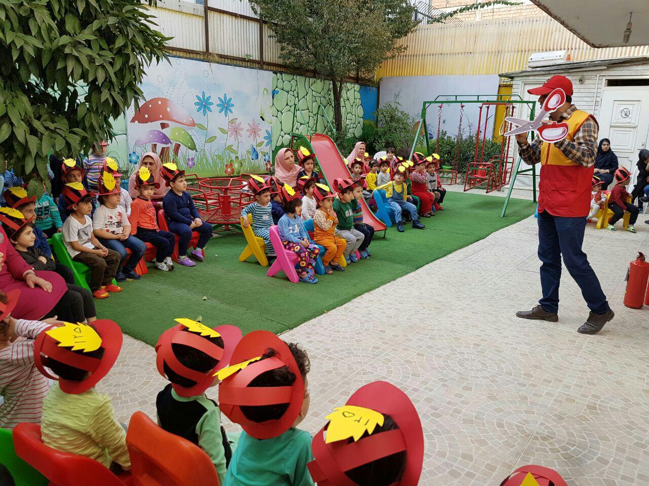 آموزش بیش از ده هزار نفر از شهروندان در  سه ماهه سوم سال ۹۶